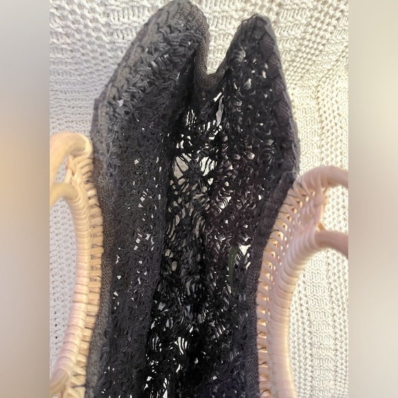 Anthropologie, black macrame tote bag purse w/ rattan handles - Picture 6 of 10